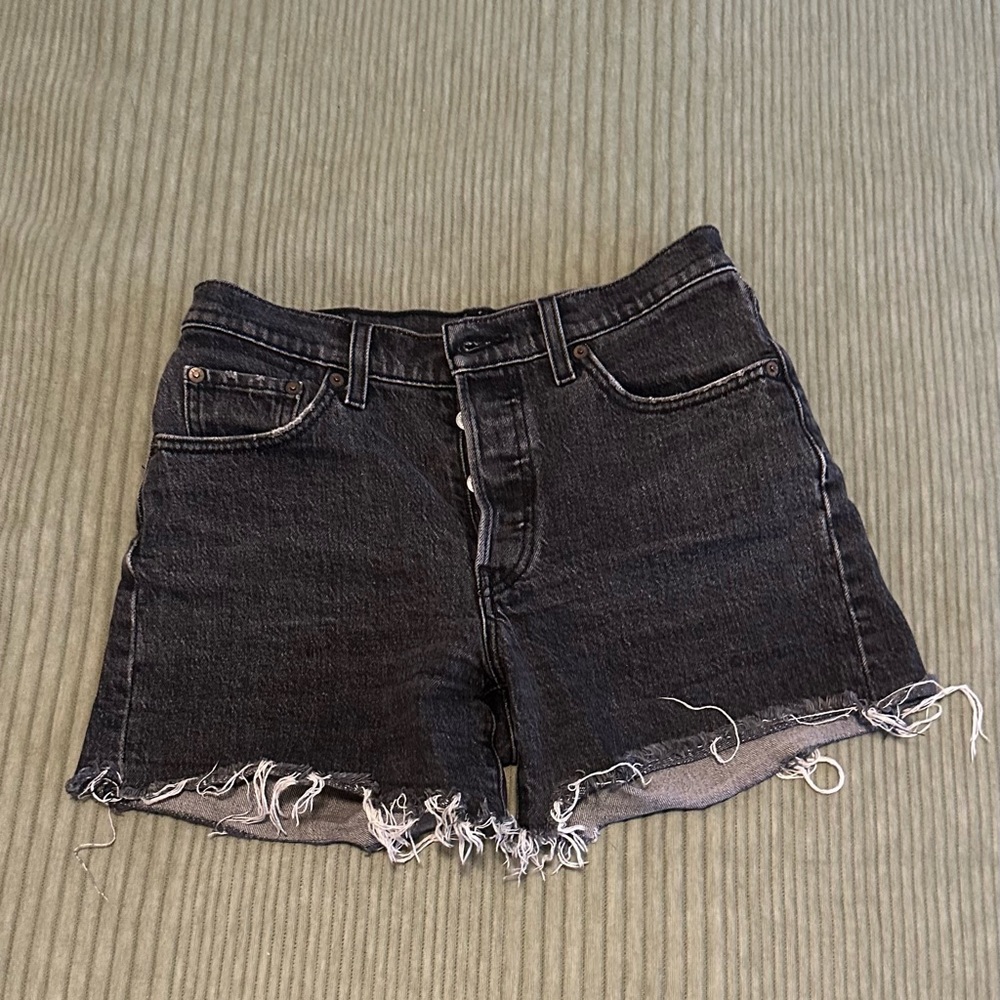 Black Levi’s 501 Shorts